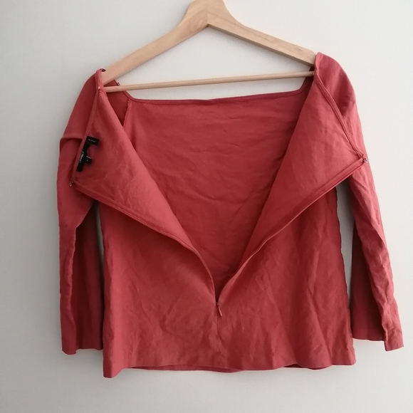 Theory Aprine New Stretch Linen Off the Shoulder Top in Carmine Red P (00-0) - Picture 5 of 16